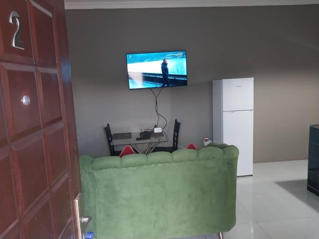 Emmrose Apartments Chingola Exterior foto